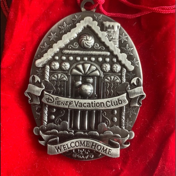 2012 Disney Collectible Pewter Ornament